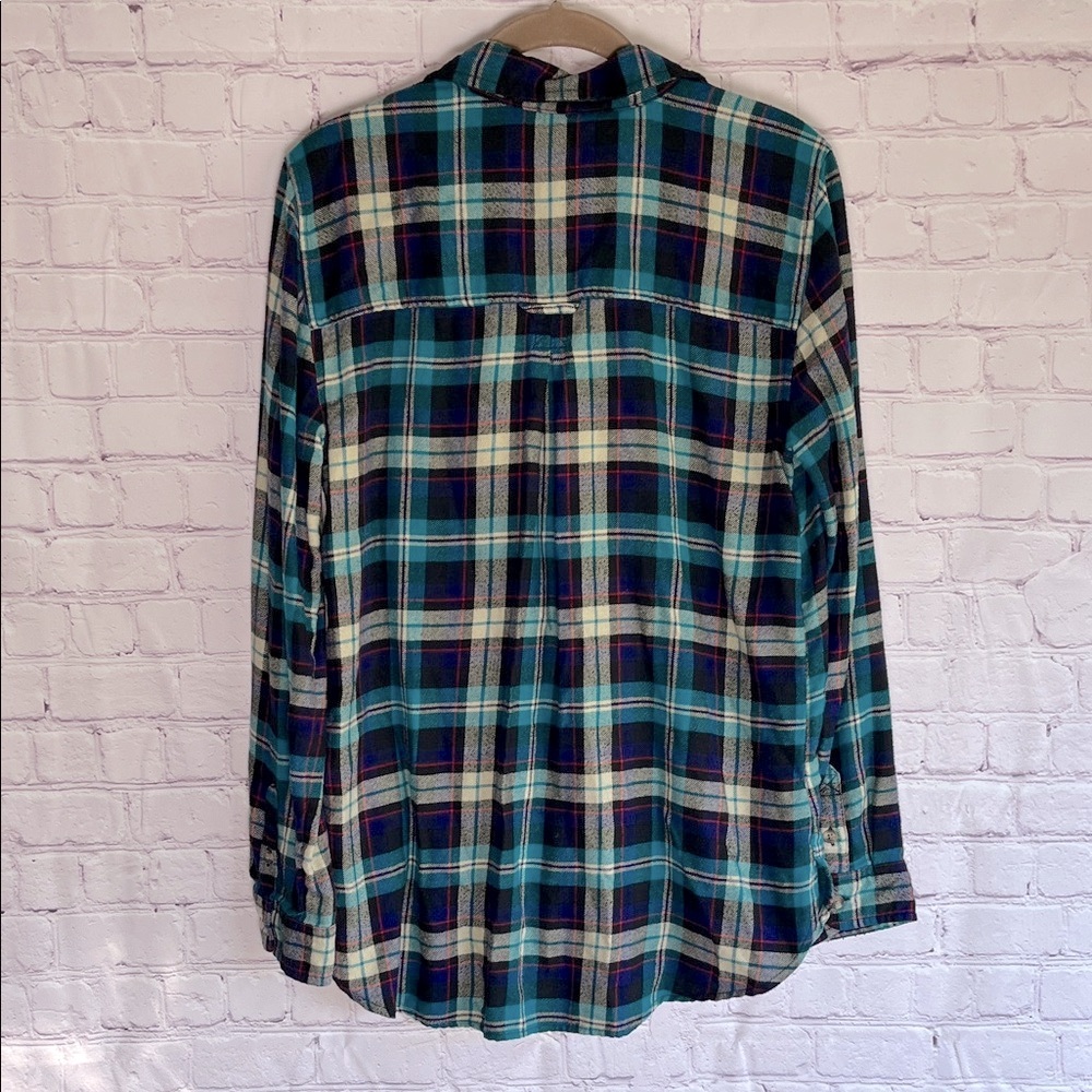 American Eagle Outfitters‎ Blue and Green Plaid Button Up Shirt Woman’s Medium - Picture 3 of 3